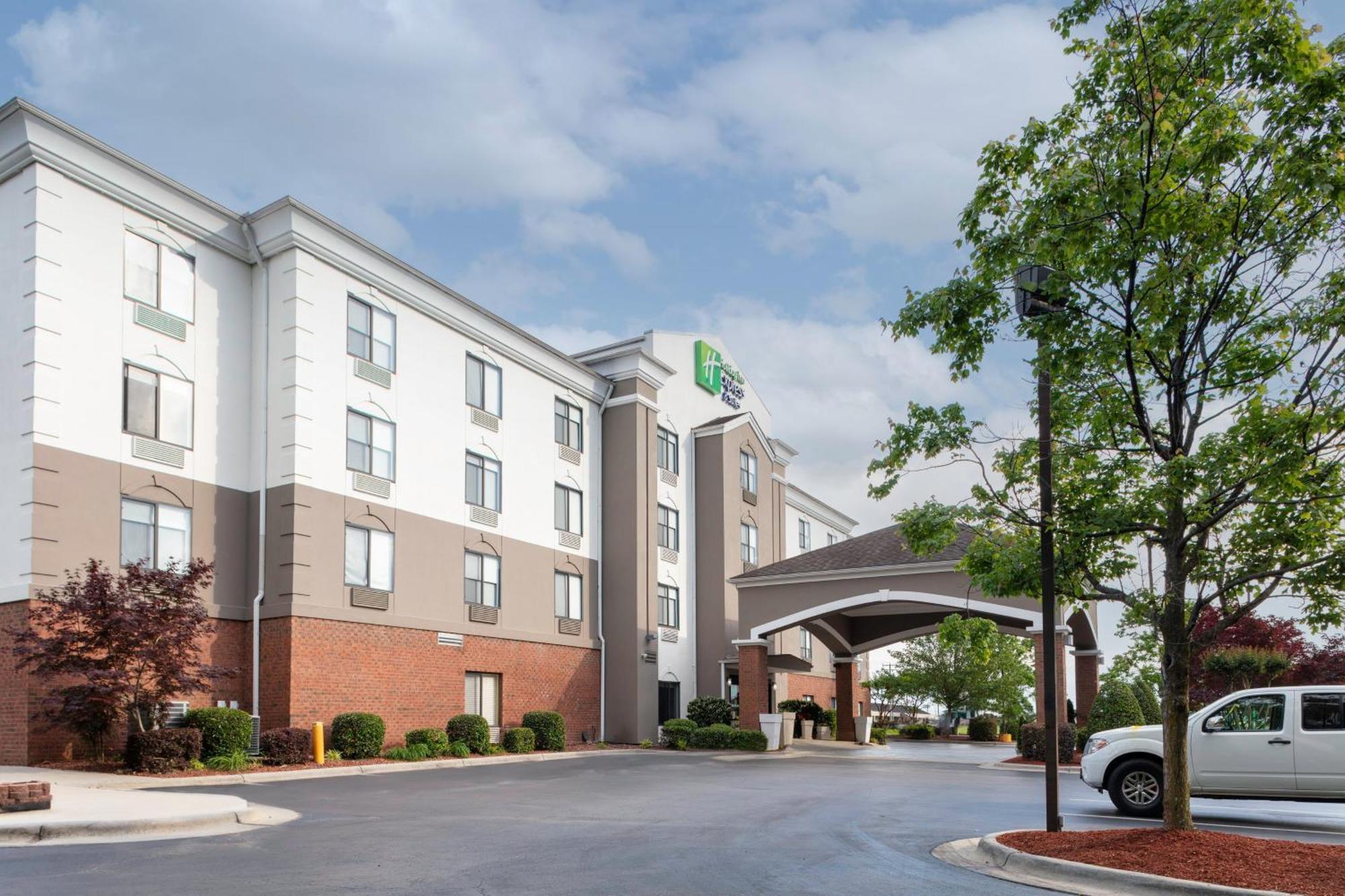 Holiday Inn Express & Suites Roanoke Rapids By Ihg Exterior foto